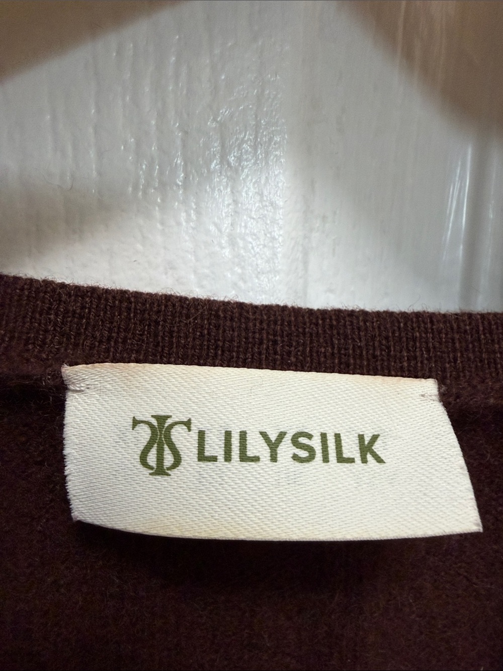Lilysilk 100% cashmere Chocolate Brown V-Neck Short Sleeve Sweater in XL - Picture 2 of 5